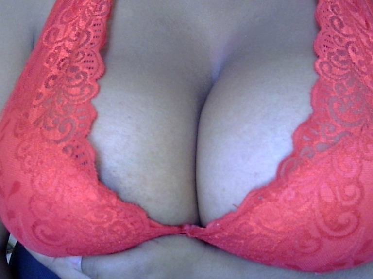 Online livesex met BigBoobsJen