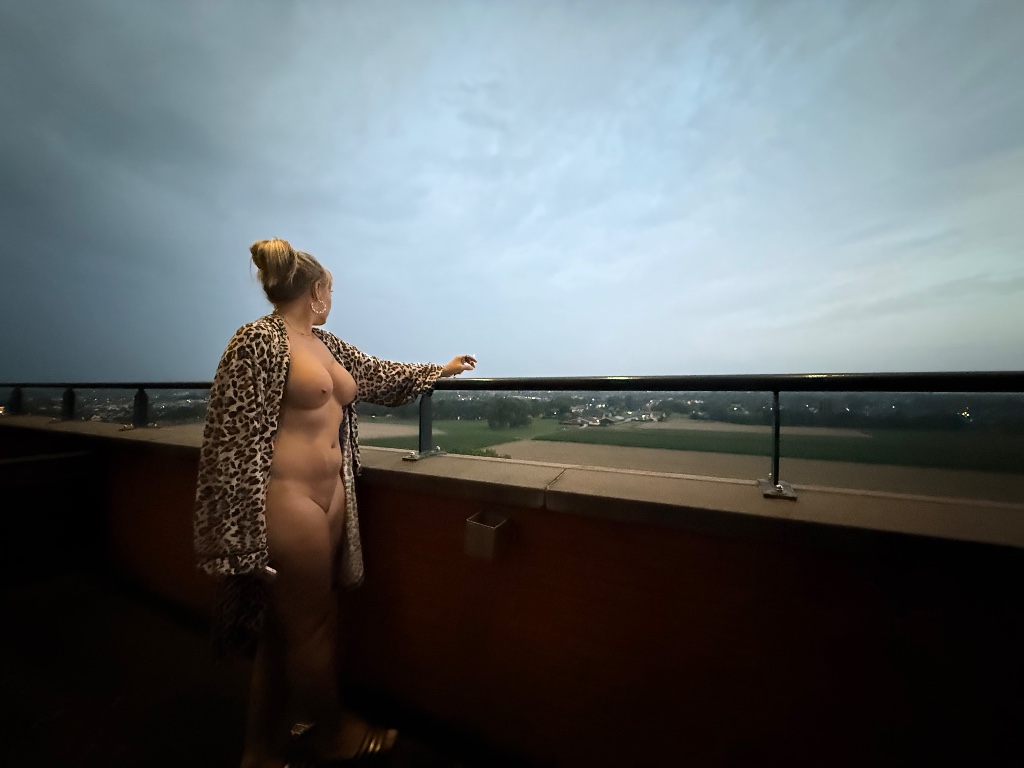 Online livesex met LadyMillion