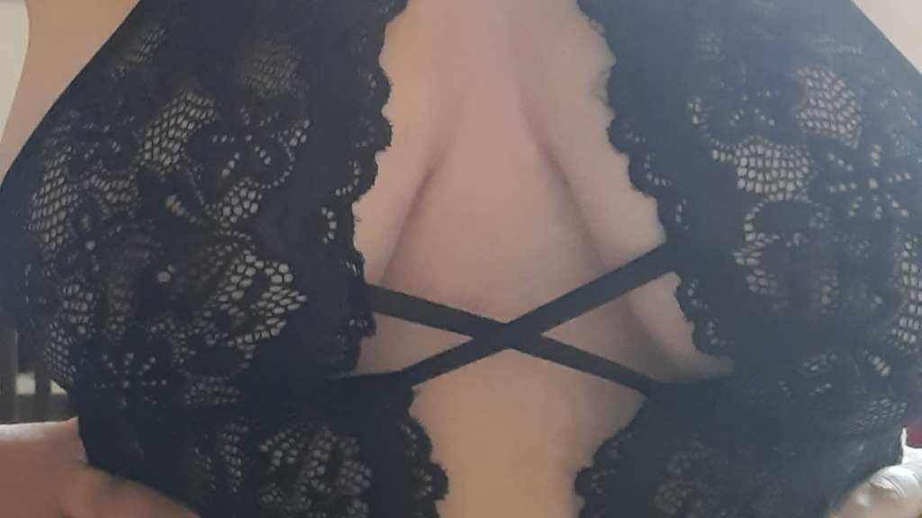 Online livesex met LesniVila