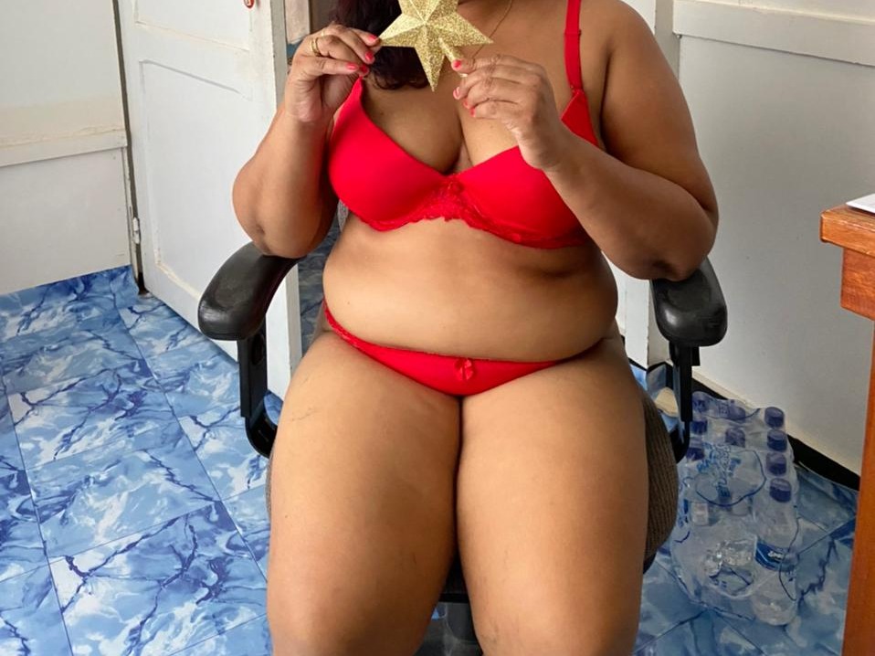 Online livesex met Maayra
