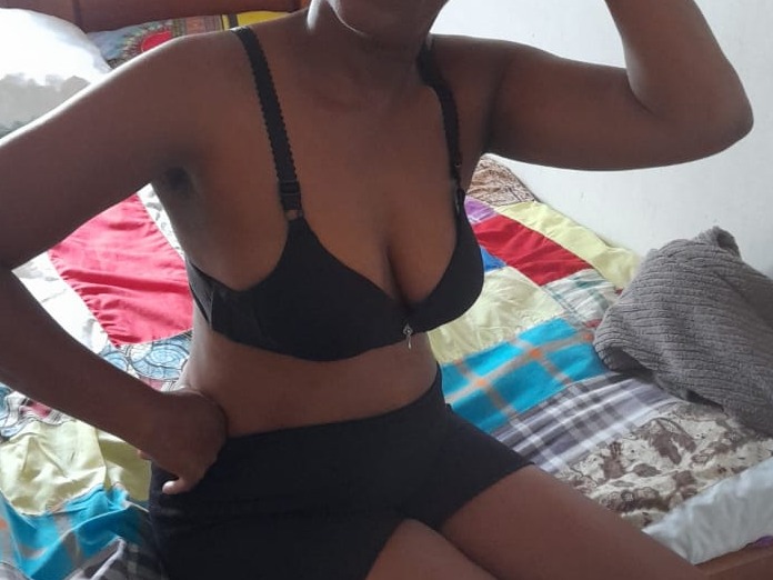 Online livesex met WildEbonyBabe