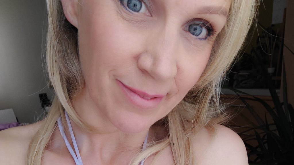 Livesex met babefleur uit Amsterdam